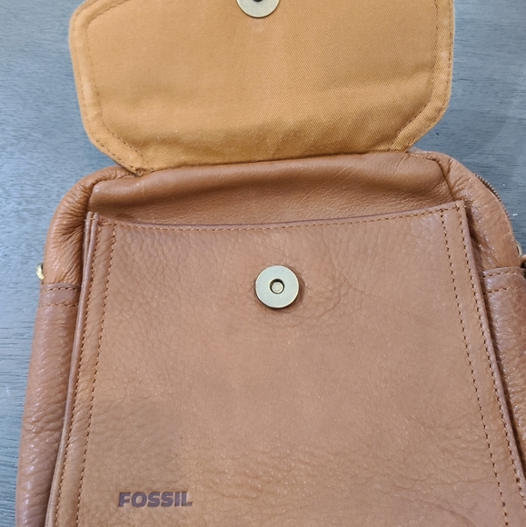 Fossil Leather Handbag - Picture 2 of 13